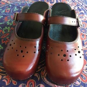 Dansko sz40 (9.5-10) Professional Mary Jane Clogs